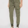 Pepe Jeans Γυναίκες Παντελόνια Joggers Jogger New Crusade PL211492 Πράσινο Relaxed Fit